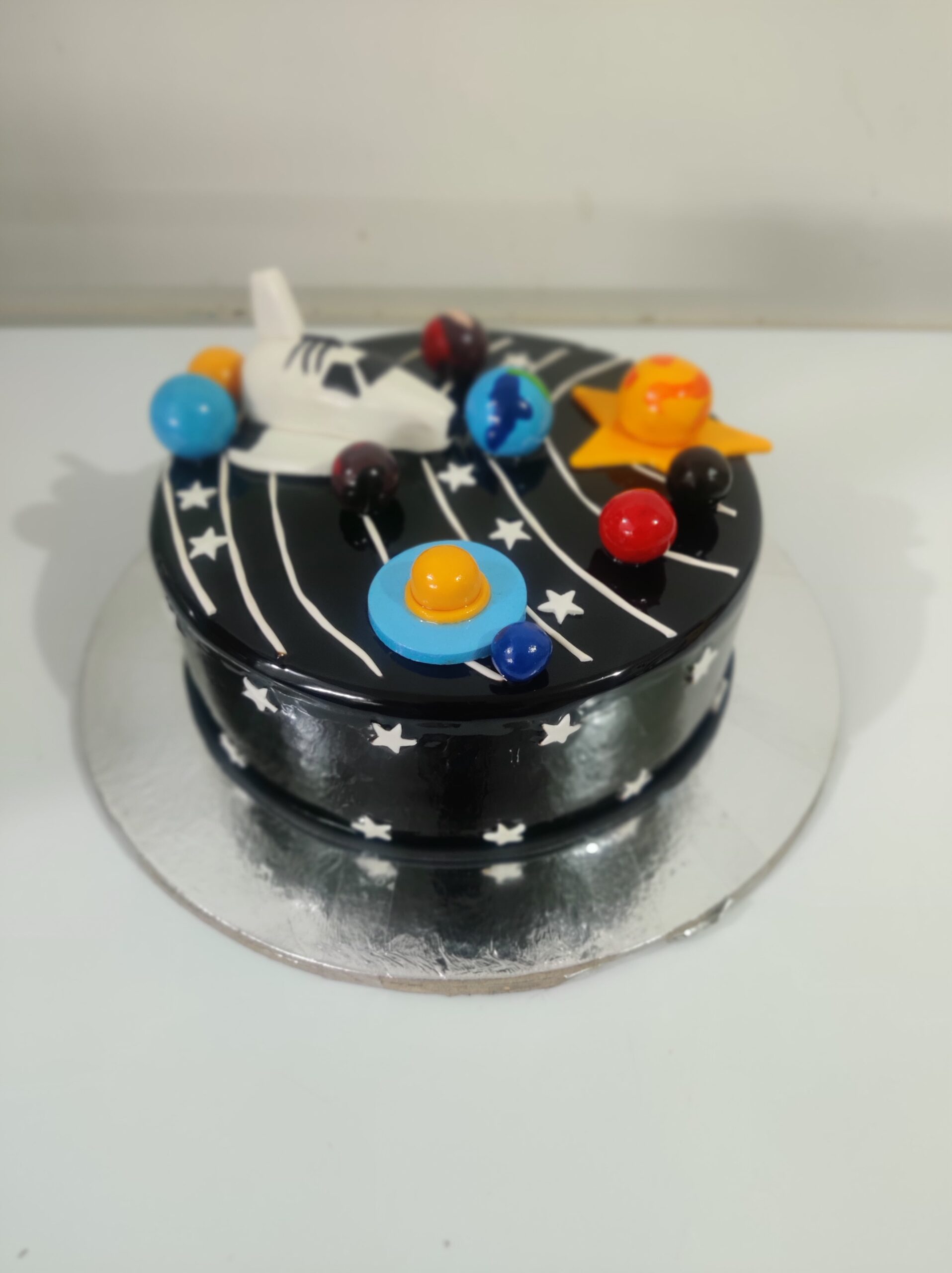 Outer Space Cake | Space Theme Cake | Galaxy Theme Cake – Liliyum  Patisserie & Cafe